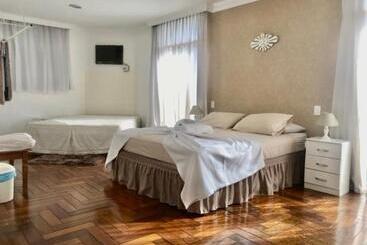 Bed and Breakfast Hospedaria Casa Real