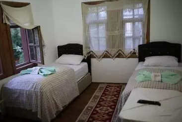 Hotel White House   Beyaz Konak