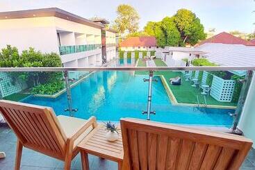 Chaolao Cabana Resort