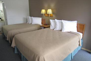 فندق Cassville Budget Inn