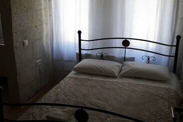 Hotell Whisper Cave House