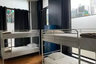 Q4 Hotel & Hostel