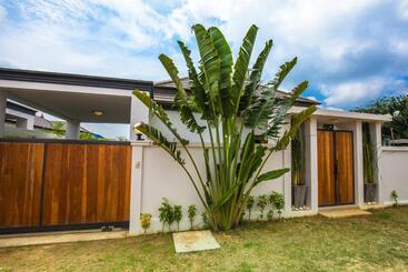 Turista apartmanok Emotion 2 Villa By G Estate