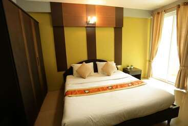 호스텔 Puangpech Place