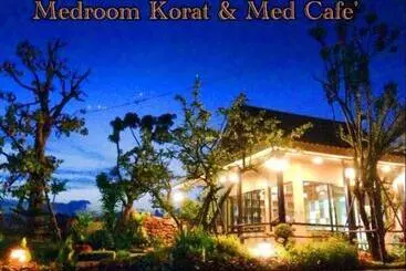 استراحتگاه Med Room Korat