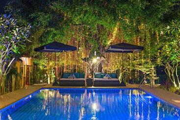 Resort The Privilege Hotel Ezra Beach Villas