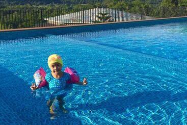 Resort Tonsilp Art Home