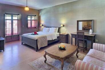 Апарт-отель Haones Suites