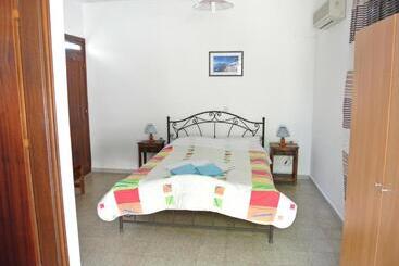 هتل Andreas Studios