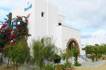 هتل Karabatsis Studios