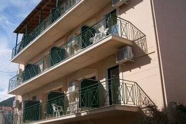 公寓式酒店  Petros Studios