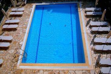 هتل آپارتمان Petros Studios