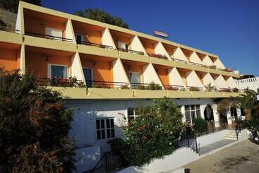 Отель Creta Mare