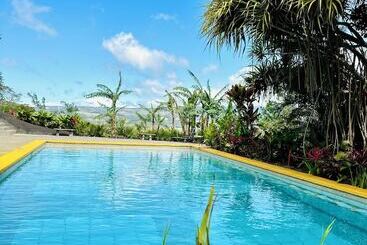 Hotel Lake Arenal Jungle Resort & Brewery