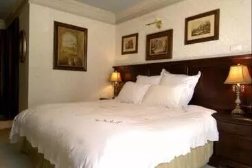تختخواب و صبحانه Shangrila Music Villa