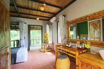 هتل Mai Chau Ecolodge