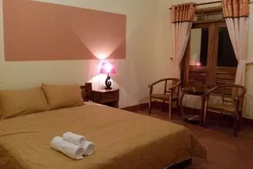 Thuyhouse Resort