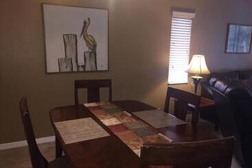 Hotel Charlotte Bay Resort