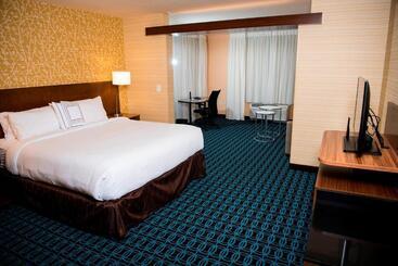 Hotel Fairfield Inn & Suites By Marriott Cincinnati Uptown/university Area