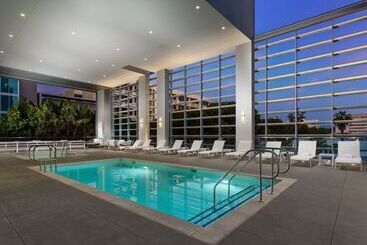 בית מלון כפרי Hampton Inn & Suites Santa Monica