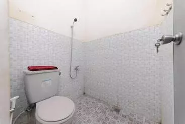 Majatalo Reddoorz At Meruya Utara