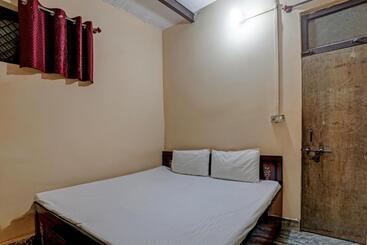 Pensão Oyo Home Grand