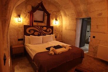 Stone Owl Otel & Restaurant