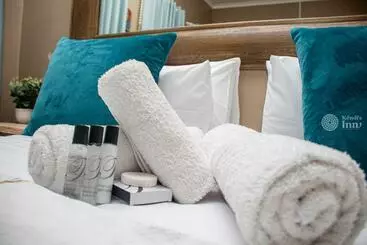 تختخواب و صبحانه Kendi S Inn Self Catering Apartments