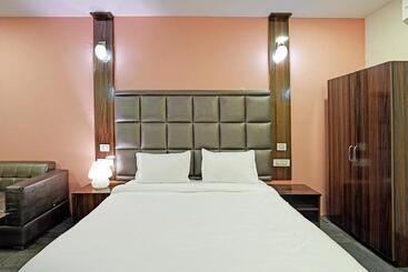 Collection O Riveria Resort