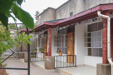 Vijiji Hotel & Conference