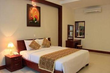 City Hotel 18 Luu Van Lang