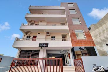 Collection O Hotel The Second Home