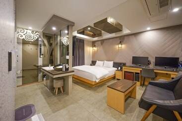 Daegu Dongdaegu Station Hotel Pied