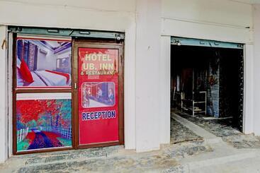 בית מלון כפרי Oyo Flagship Ub Inn & Restaurant