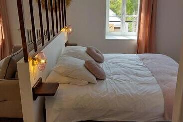 Hotel Auberge Le Petit Mas