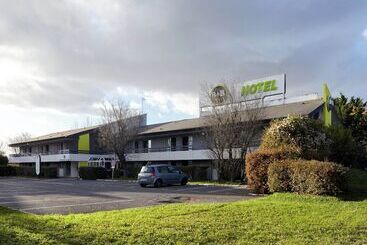 B&b Hotel La Queue En Brie