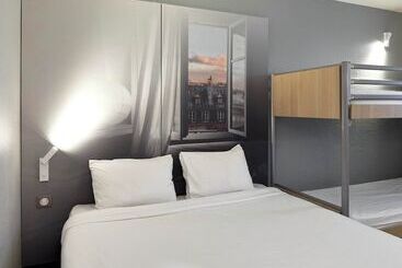 B&b Hotel La Queue En Brie