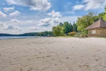 Mökkimajoitus Family Friendly Dubois Cabin W/ Community Pool!