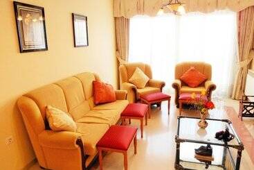 Hostal Martin House & Granada