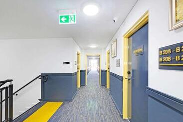 Отель Valuesuites Penrith