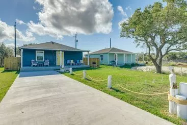 Heron Bay Cottage   Rockport   Enjoy Bay Living!