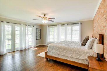 بيت ريفى Indoor Pool: Peaceful Oasis In Hitchcock!