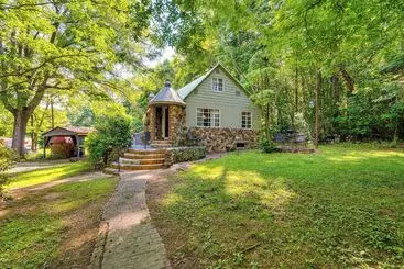 Salisbury Cottage ~ 7 Mi To High Rock Lake!