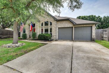 Landhus Spacious Flower Mound Home In Central Location!