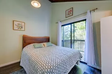 Mökkimajoitus Private Beach At Waterfront Harstine Island Escape