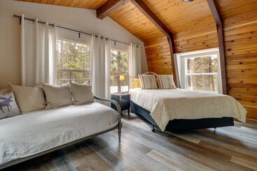 茅舍 Cozy Nevada City Cabin: Deck, Game Room, Fire Pit