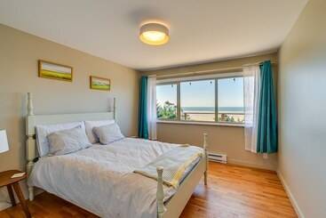 별장 Moclips Home W/ Hot Tub & Stunning Beach Views!