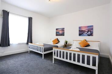 דירת נופש Charming 2 Bed Home In Blackpool Central W Parking