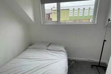 Residence Lovely And Bright 2 Bed House