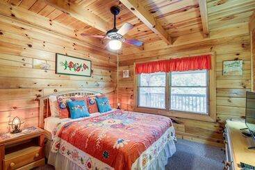 별장 Sevierville Cabin: Private Deck, Community Pool!